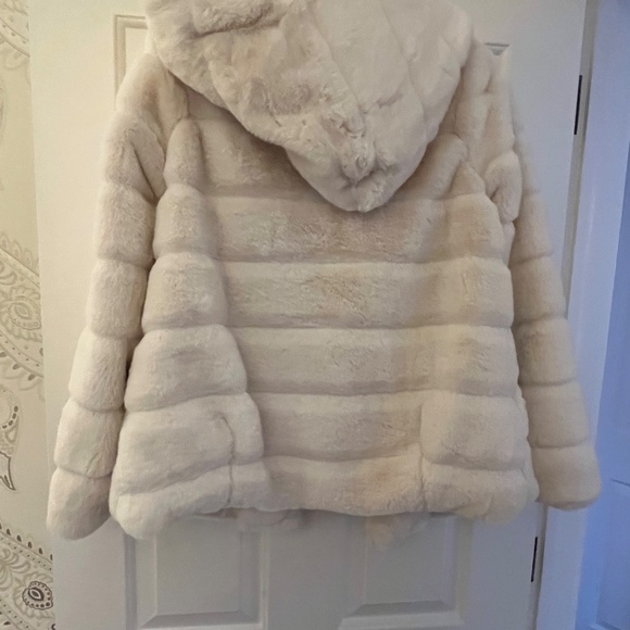Apparis faux fur jacket - Picture 3 of 3